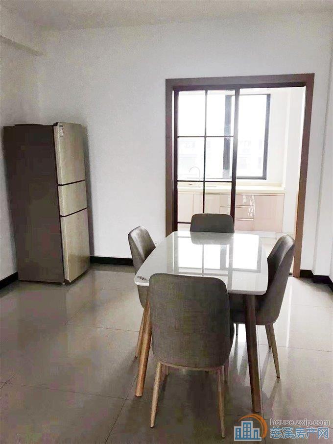 界牌小区电梯房三室+车位精装修直接房源