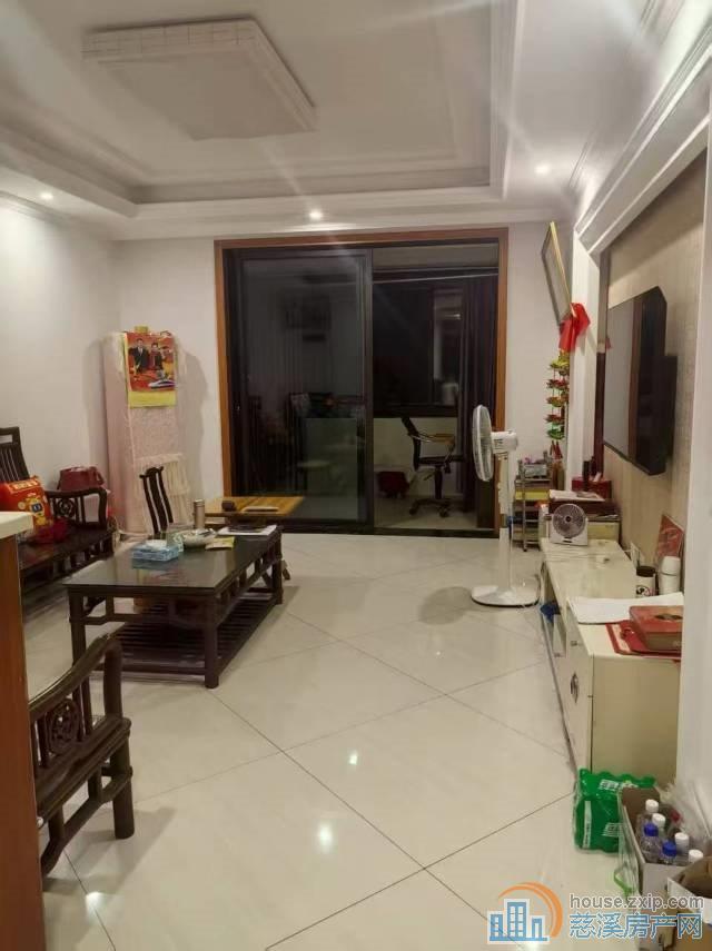 嘉景园多层洋房2楼124平精装158万