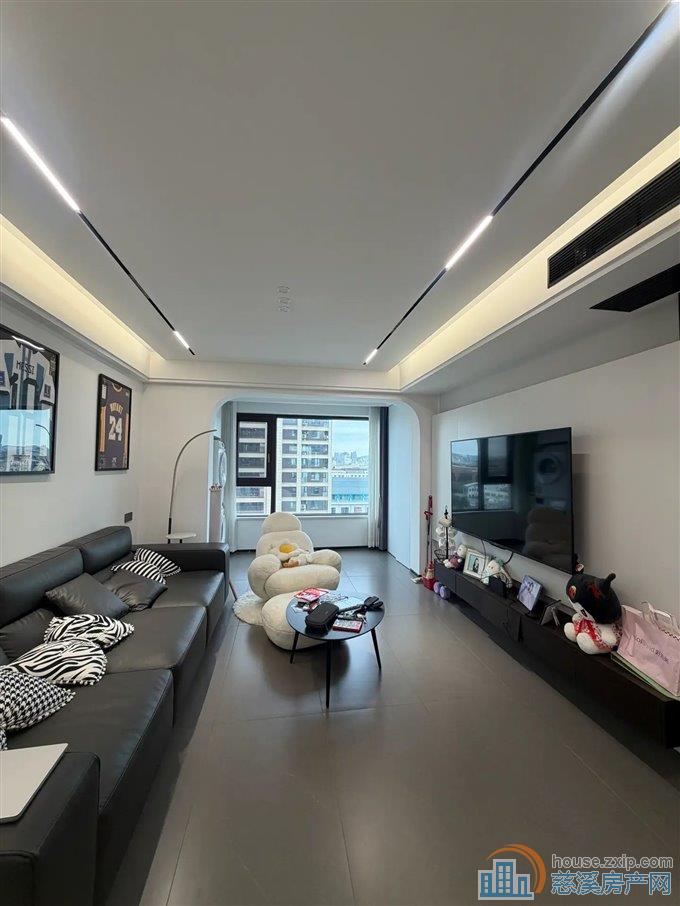 华鸿大发誉林府 精装 黄金楼层 有车位