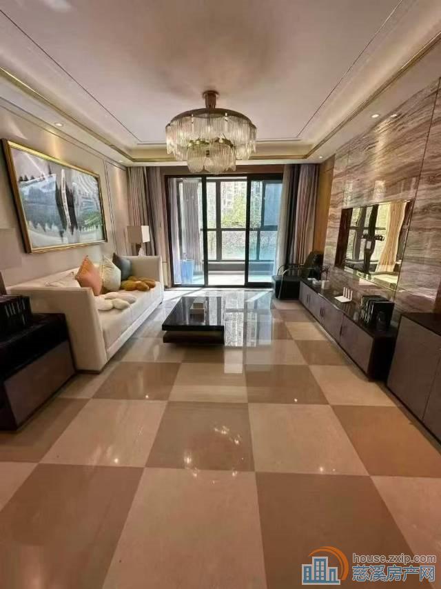 保利4期洋房128平3室精致装修165万