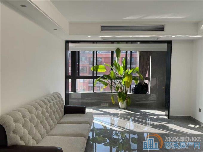 慈溪中学隔壁紫荆府3室