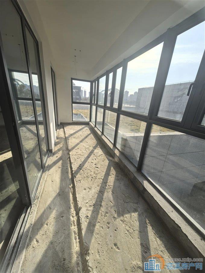捡漏 辉逸云庭 四开间朝南 大露台