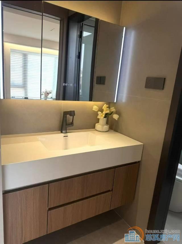 蔚蓝云图85平方豪装119.8万满2年