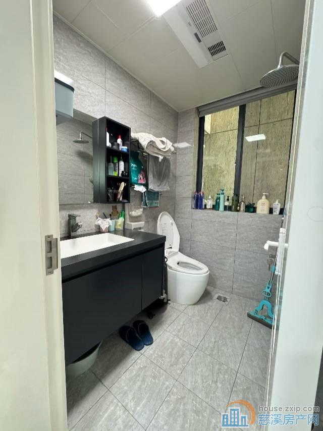 人和家园自住精装75平黄金楼层可读书