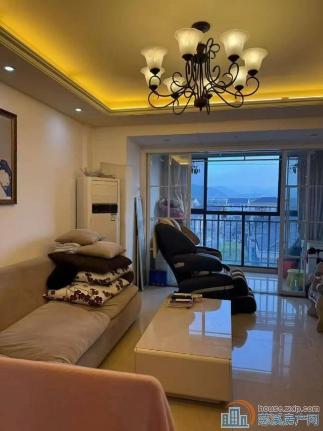 百合家园中楼层89平方精装67万