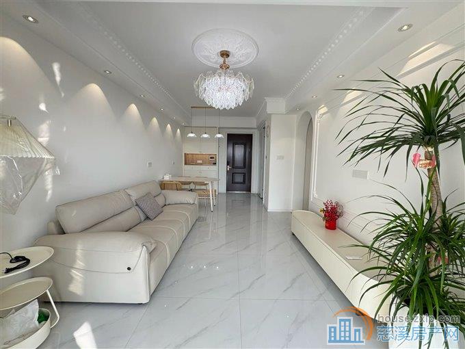 天铂家园 黄金楼层,全天采光带车位精装