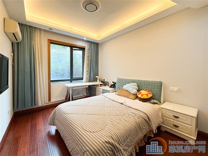 枫华富地花园南区134平155万带车位杂