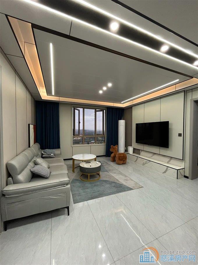 伊顿花苑129平166万全新精装修未入住