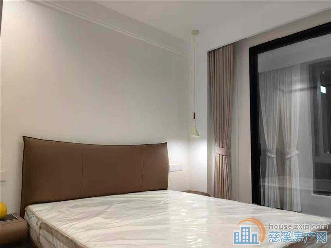 首次出租云逸里豪华精装