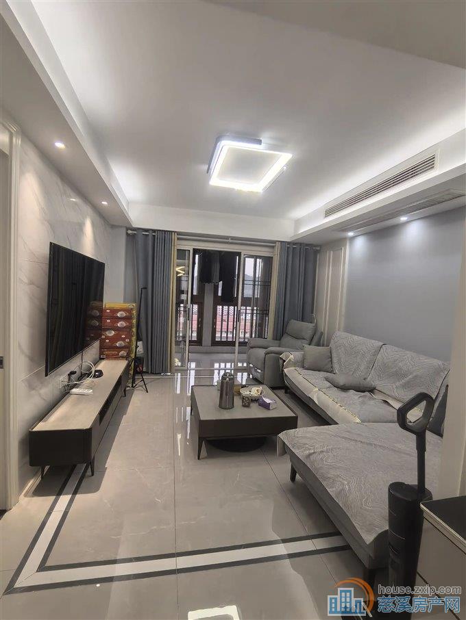 急卖 鸣北小区 豪华婚装带车位 无个税