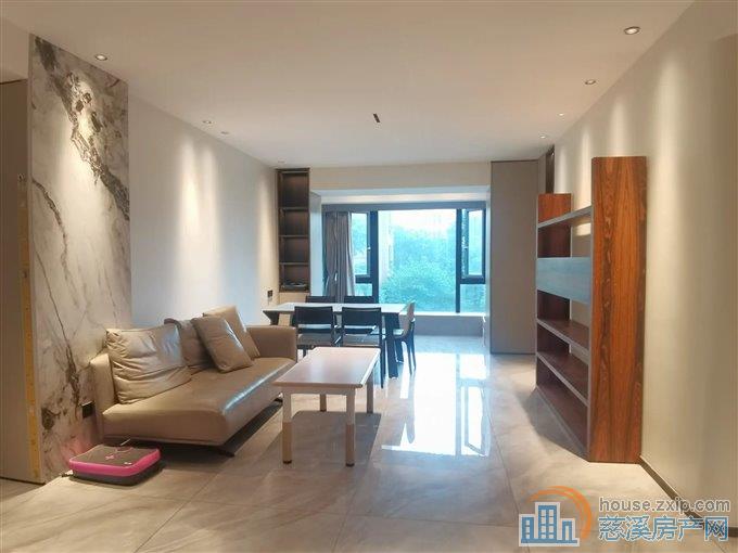 嘉景园 精装161平方208万带车位