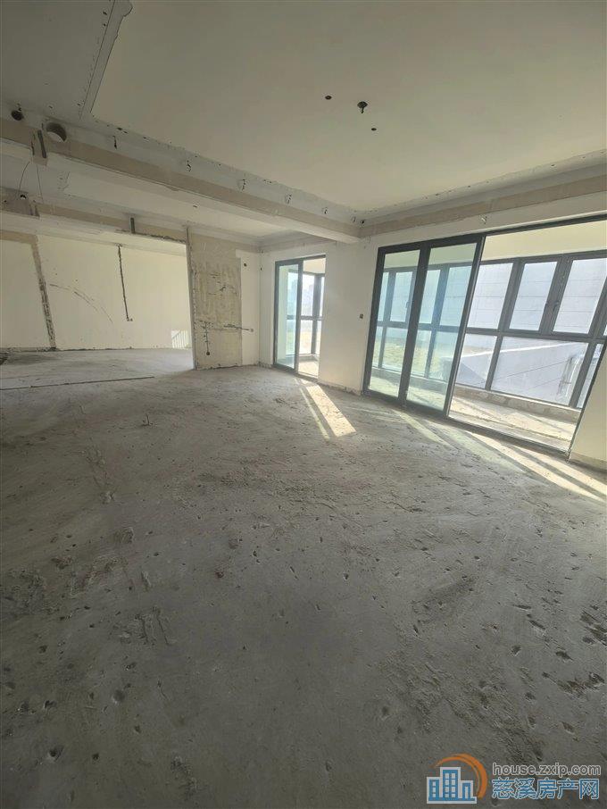 辉逸云庭，性价比超高143平仅需229