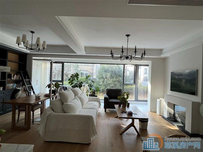 上东辰府130平229.8万精装送车位