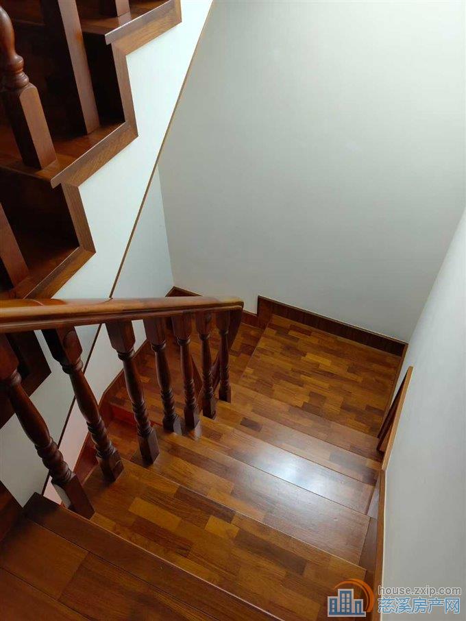 欧景苑3复4豪装197平车库182万直接