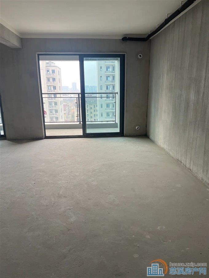 悦翠云庭 毛坯 112平方115万边套