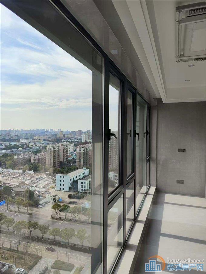 新城河新河坊 万固臻悦府  四室二厅二卫