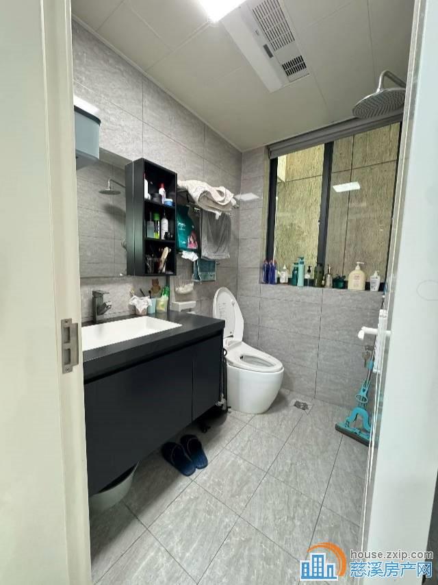 人和家园自住精装75平黄金楼层可读书