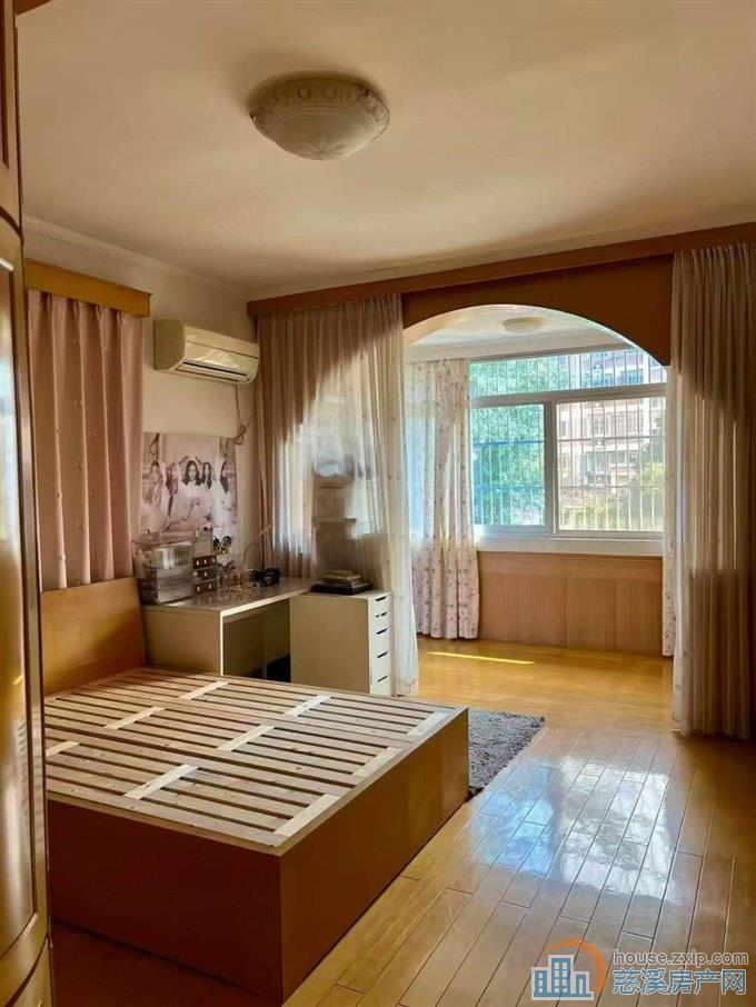 园丁新村86平方精装69.8万