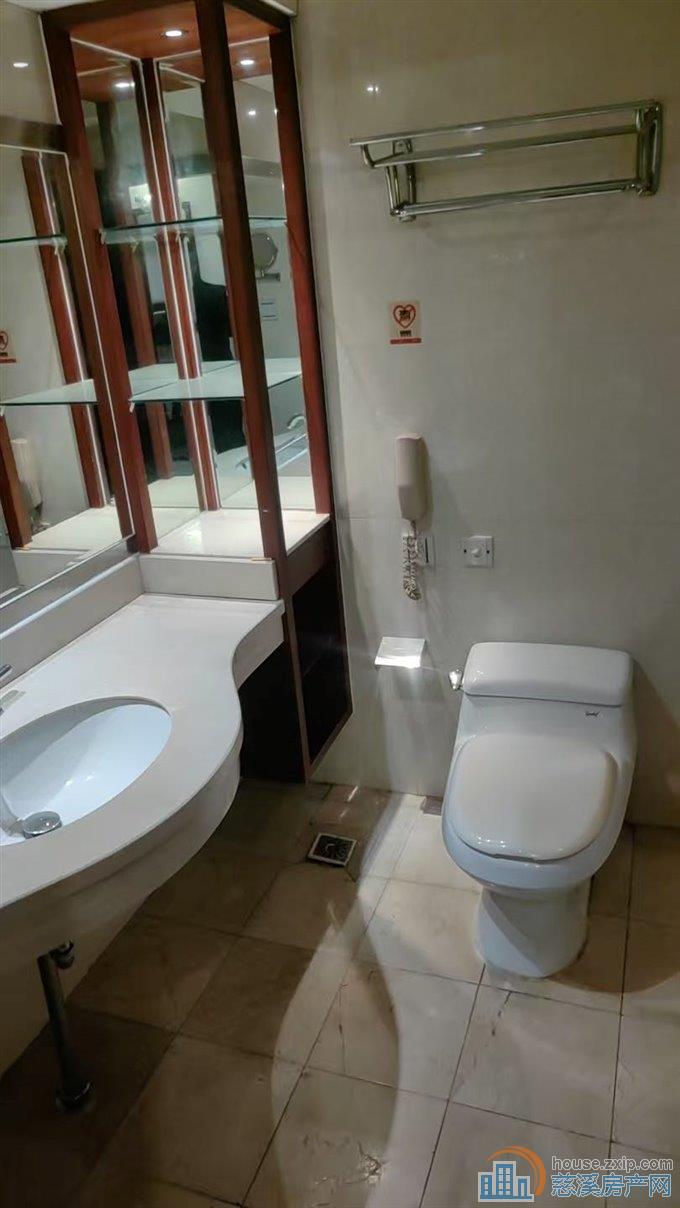 出租【波斯曼】精装一室一卫 无厨房 600-1000元每月