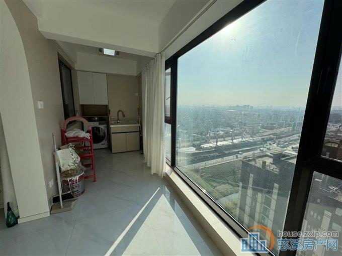 天铂佳苑精装三房 楼层采光好 带车位 