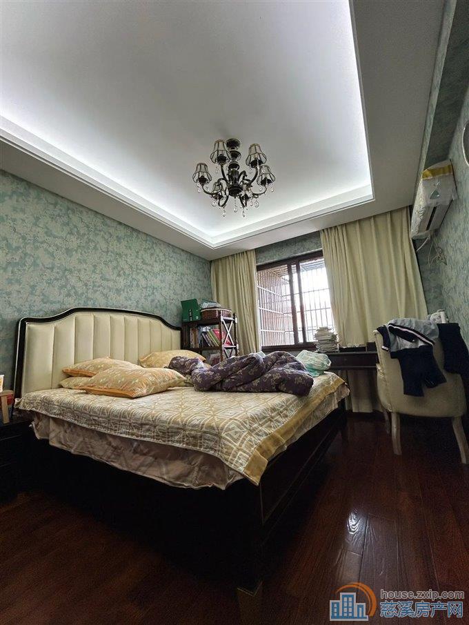 特价 孙塘新村新装修 保养很好 带朝南