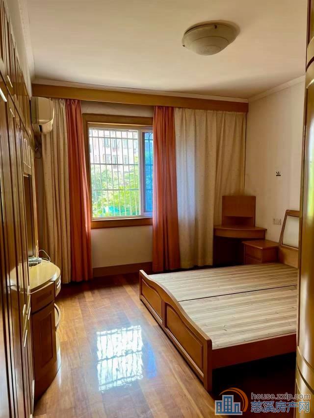 园丁新村2楼东边套采光好87平老精装