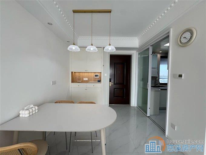 天铂家园 黄金楼层,全天采光带车位精装