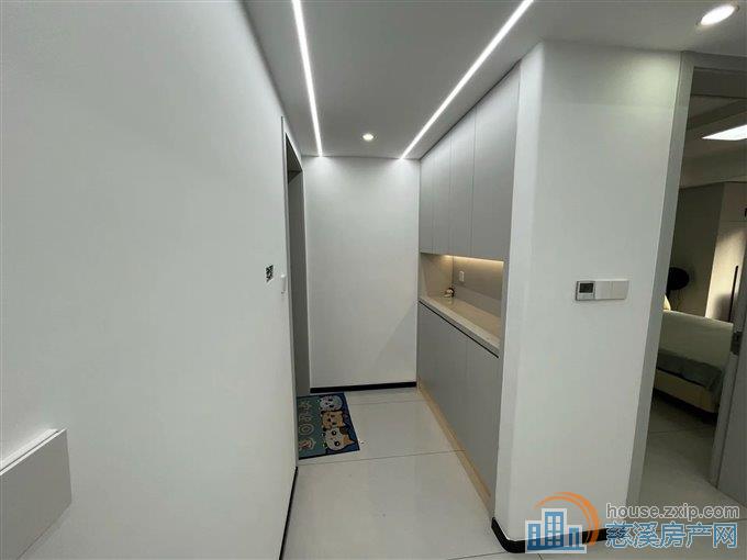 天安盛世 精装修 112平 144.8万