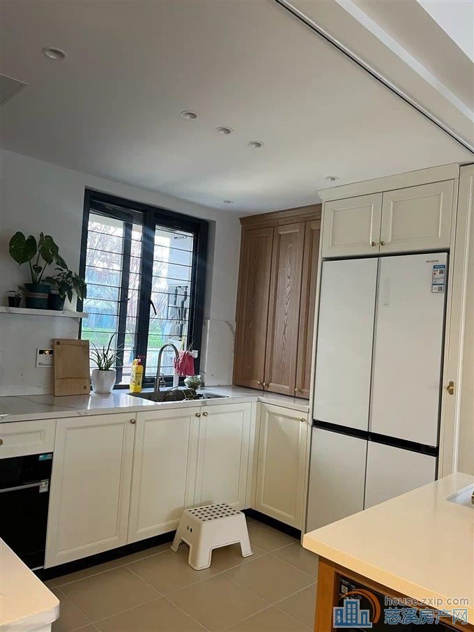 上东辰府130平229.8万精装送车位