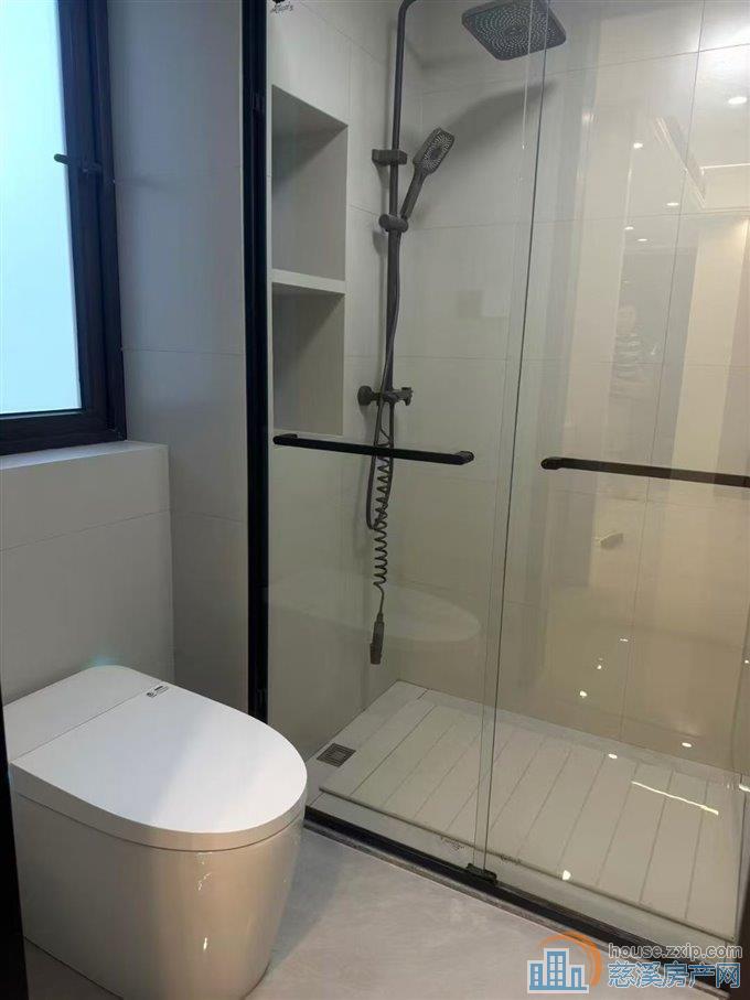 蔚蓝云图85平方豪装119.8万满2年