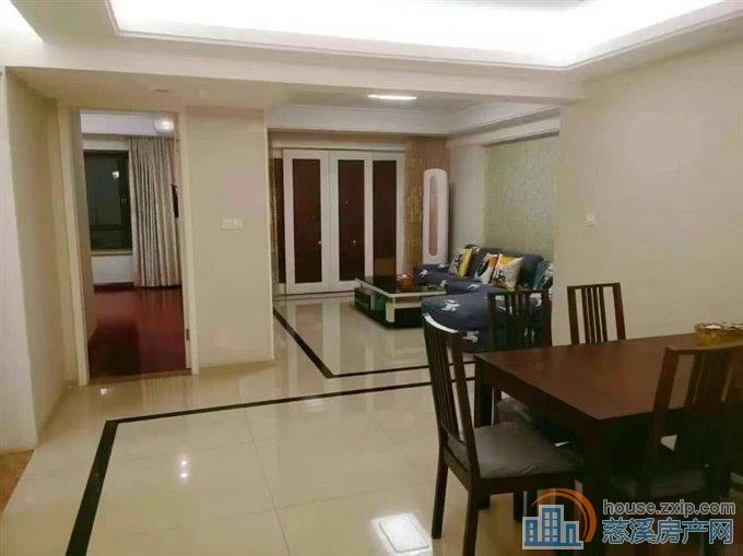 白金湾133平中高楼层精装129.8万