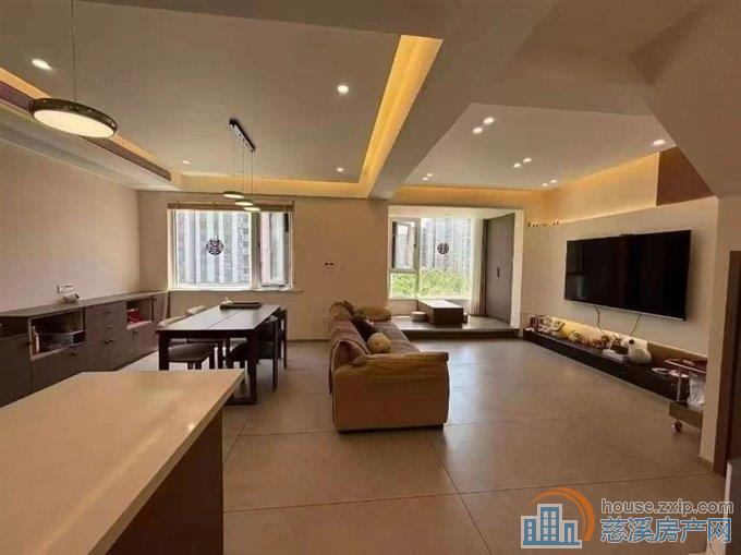 檀悦府上叠建面134平精装车位265万