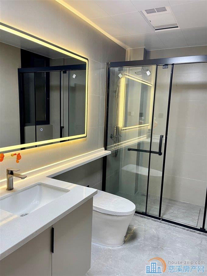 富丽湾景苑电梯房黄金楼层全新精装直接钥匙