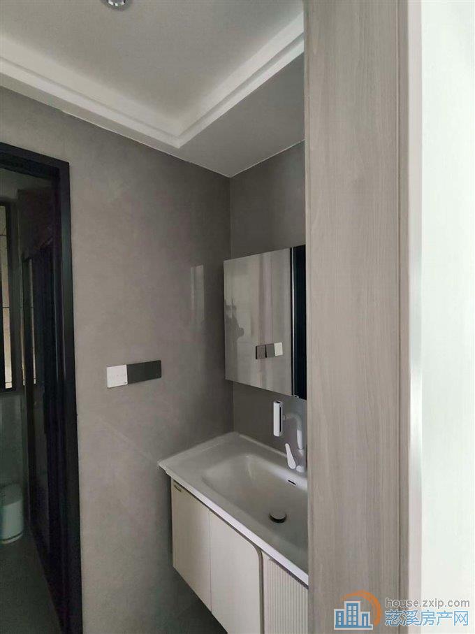 新城河新河坊 万固臻悦府  四室二厅二卫