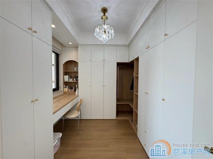 捡漏 红星天铂佳苑 全天采光，带车位