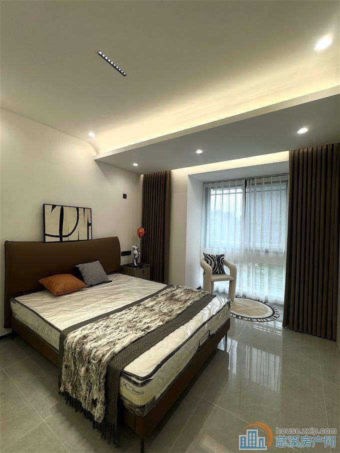 富丽湾景苑电梯房黄金楼层全新精装直接钥匙