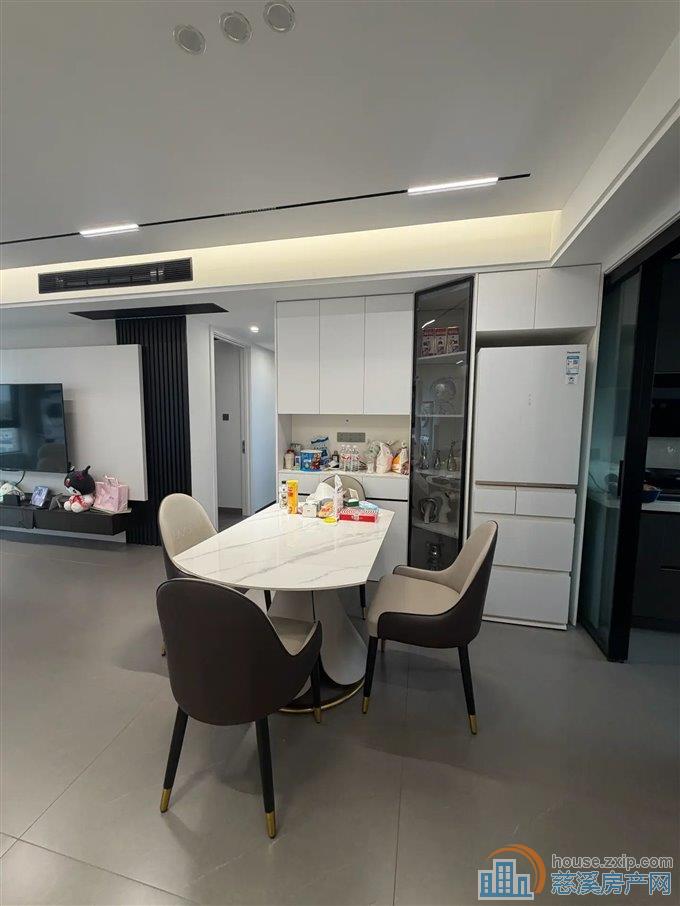 华鸿大发誉林府 精装 黄金楼层 有车位