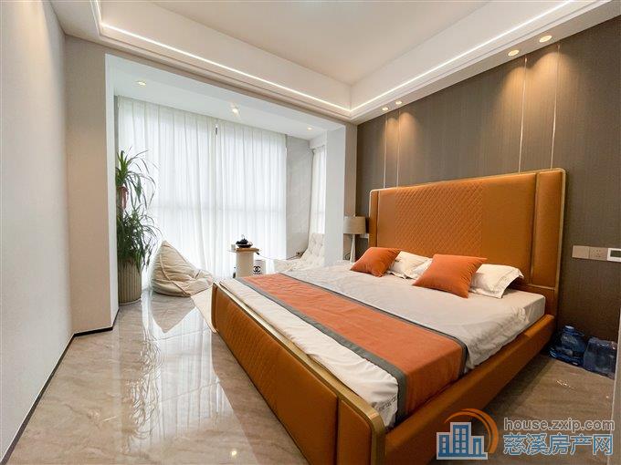 特价 裕嘉小区豪装50万左右 送车位