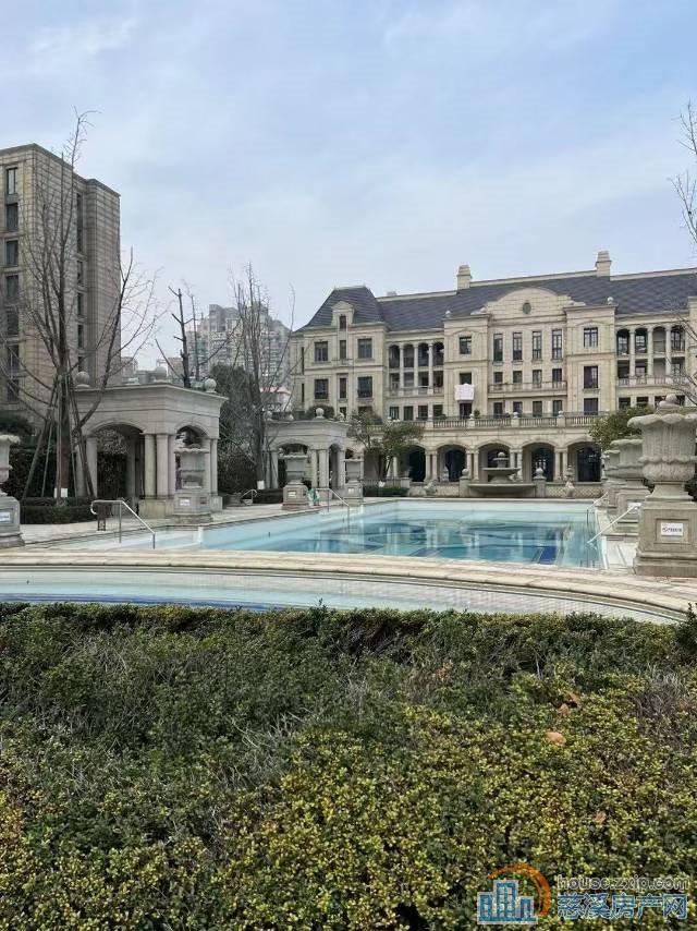 绿城玫瑰园275平500万豪装