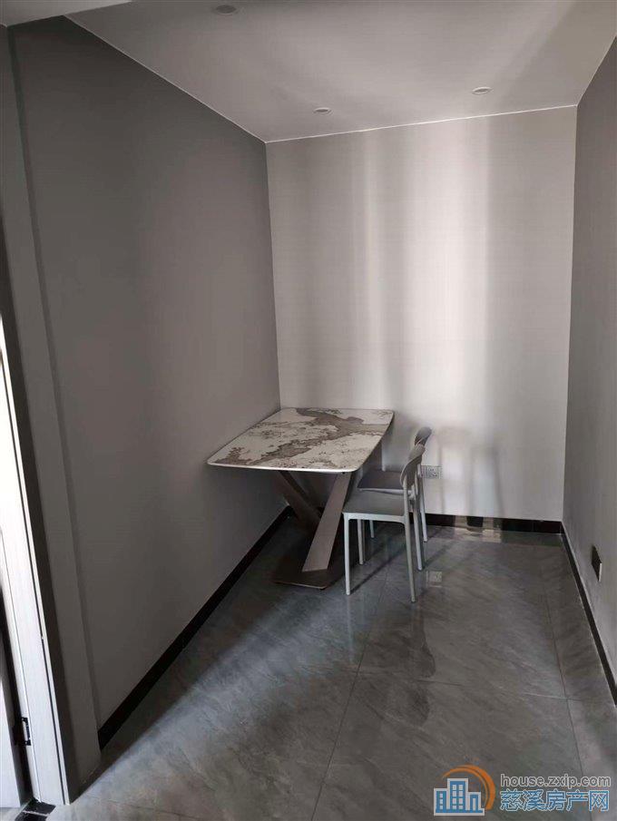 明月湖爱琴海新河坊周边观湖佳苑一室朝北