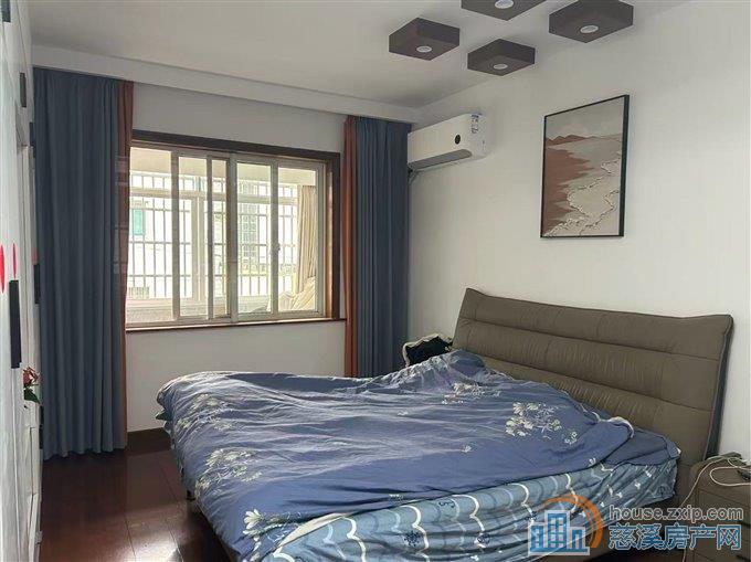 清泰公寓现代精装156平157+车库