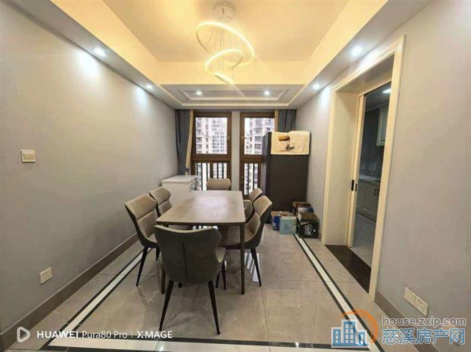 鸣北小区 豪华婚装146平方160万车位