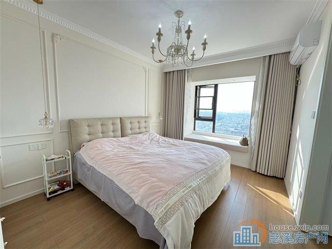 天铂佳苑精装三房 楼层采光好 带车位 