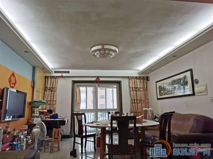 东方明珠恒温楼163.5平车位180万