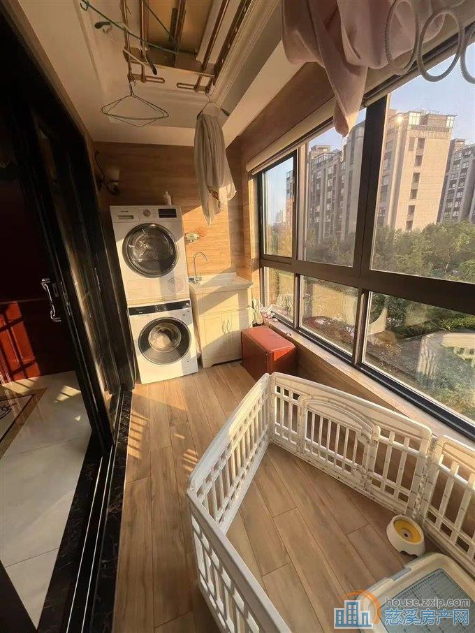 金仕华庭137平洋房220万精装