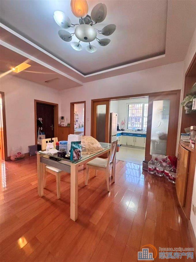 香樟苑148.1平精装自住送车库150万