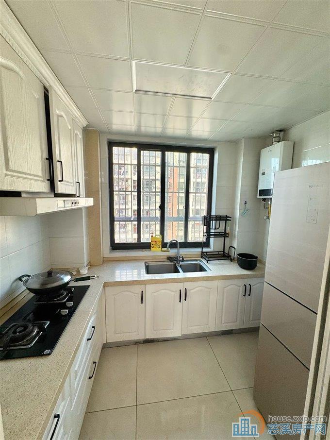 兴隆苑电梯洋房 122平137万 送车位