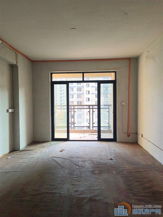 明月佳苑  91平96万带杂物间明月书院