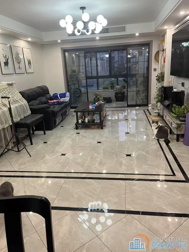 特价金仕华庭143平精装可读书满两年