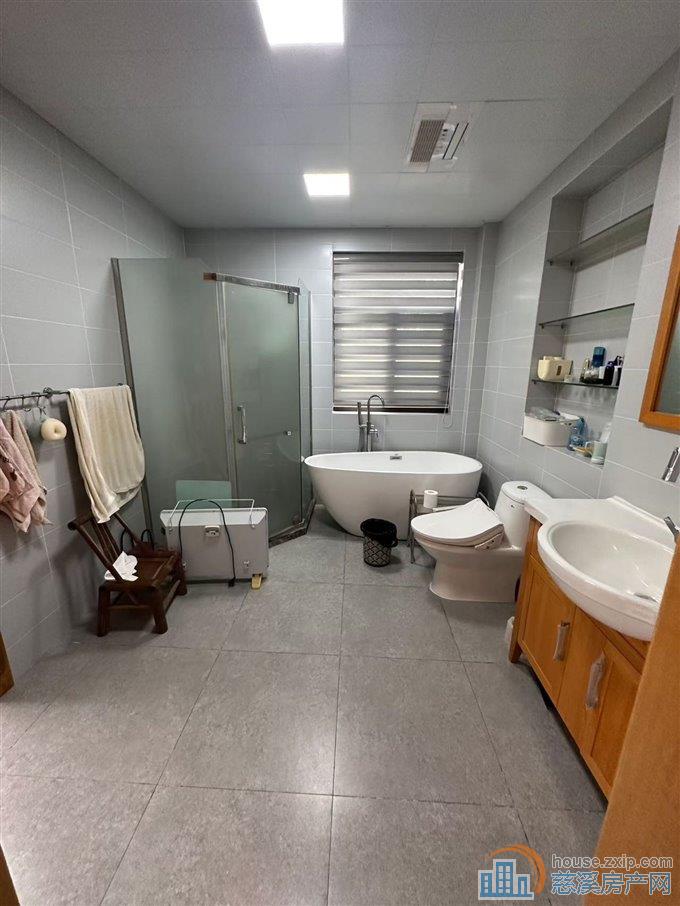 长河“方太美郡别墅”边套